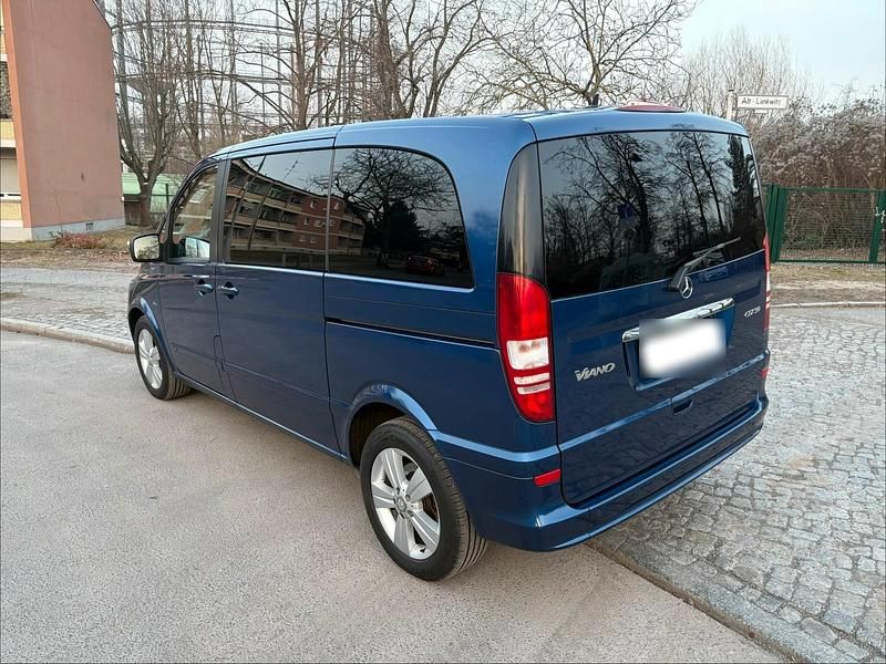 Gebraucht Mercedes Viano 224 PS (164 kW) 2011 Blau Van / Kleinbus