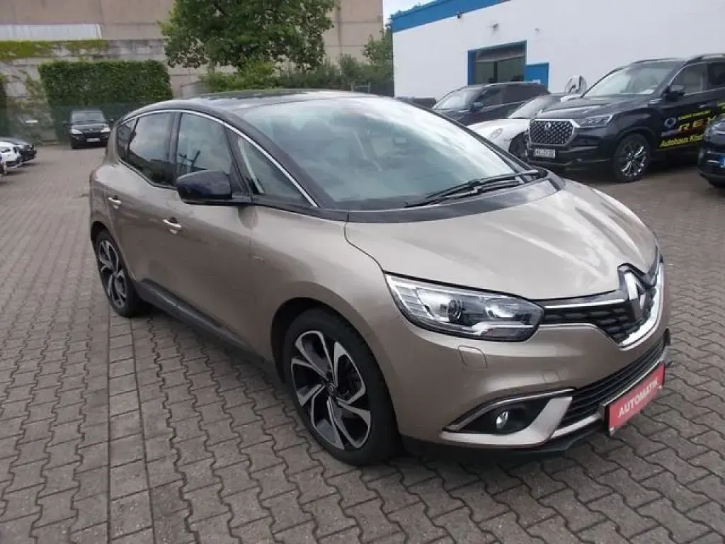 Gebraucht Renault Scenic E-Tech Bose Edition 140 PS (102 kW) 2019 Beige (metallic) Van / Kleinbus