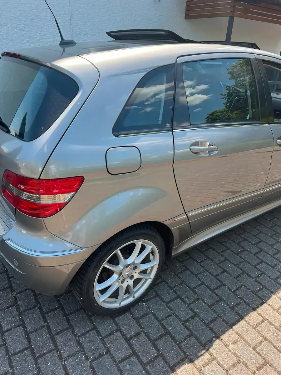 Gebraucht Mercedes B170 116 PS (85 kW) 2007 Grau Van / Kleinbus