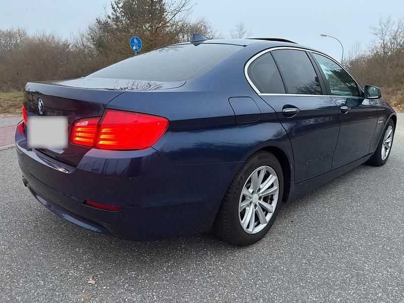 Gebraucht BMW 525 204 PS (150 kW) 2010 Blau Limousine