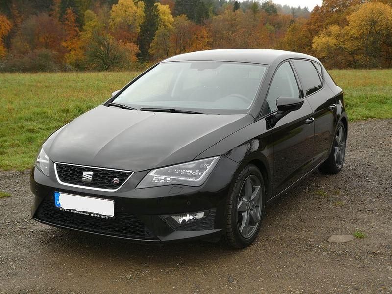 Schwarz Gebraucht 2016 Seat Leon FR Limousine | 11.400 € (Fairer Preis) - Bild 1/4