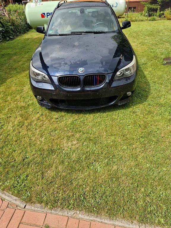 Schwarz Gebraucht 2007 BMW 530 Performance Kombi | 4.650 € (Guter Preis) - Bild 1/4