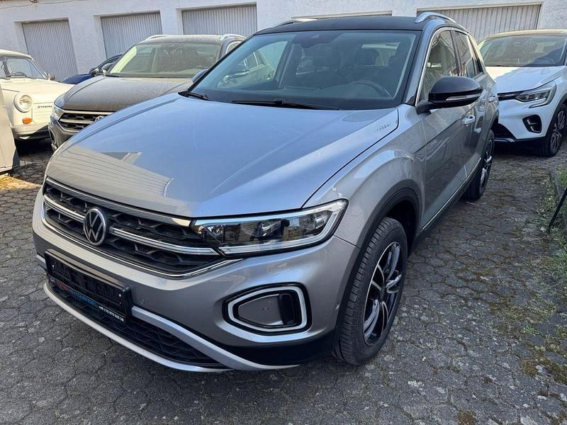 Usado VW T-Roc Style 150 HP (110 kW) 2023 Prateado SUV