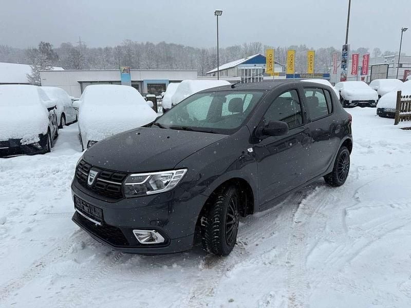 Grau Gebraucht 2017 Dacia Sandero Ambiance Kleinwagen | 6.380 € (Fairer Preis) - Bild 1/4