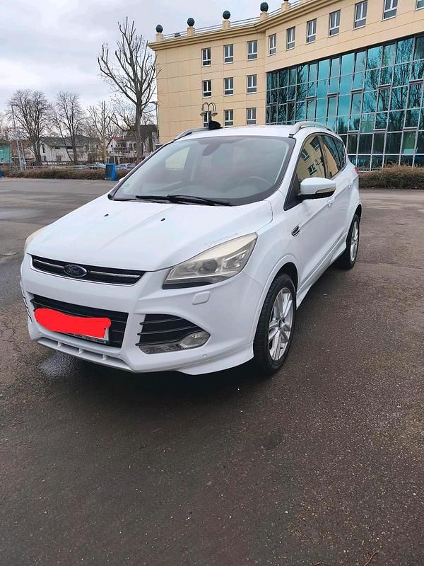 Gebraucht Ford Kuga 182 PS (133 kW) 2014 Weiß SUV