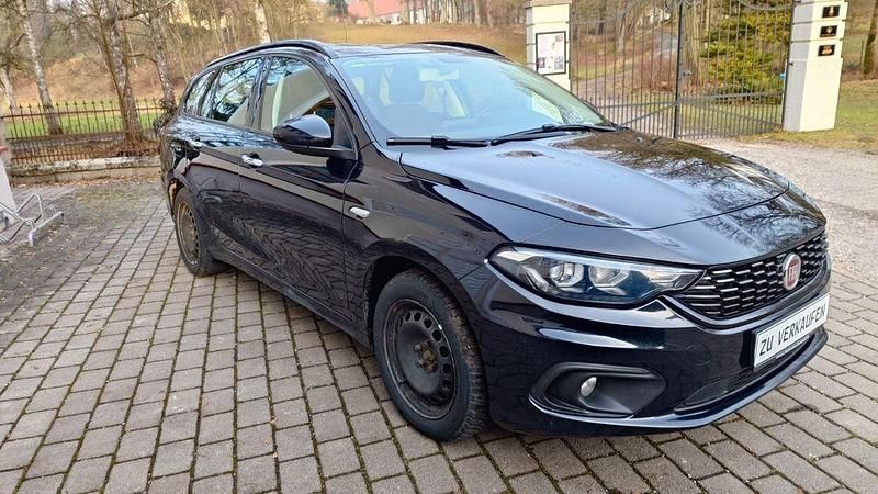 Gebraucht Fiat Tipo Business 120 PS (88 kW) 2018 Grau Limousine