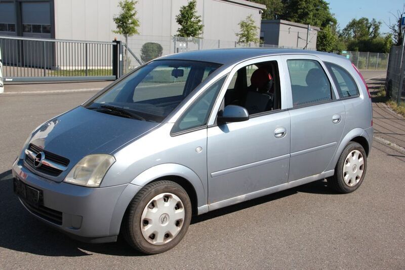 Silber Gebraucht 2006 Opel Meriva Edition Van / Kleinbus | 950 € (Superpreis) - Bild 1/4