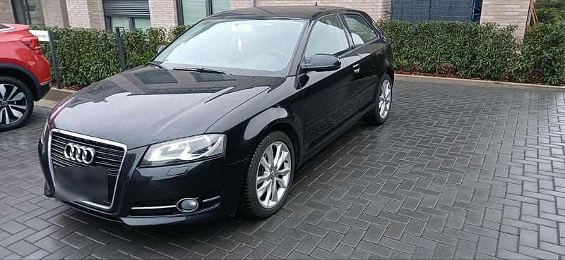 Schwarz Gebraucht 2012 Audi A3 Limousine | 6.600 € (Superpreis) - Bild 1/4