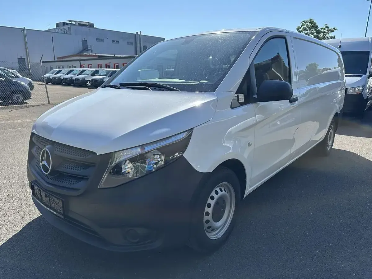 Gebraucht Mercedes Vito 114 PS (83 kW) 2019 Weiß Van