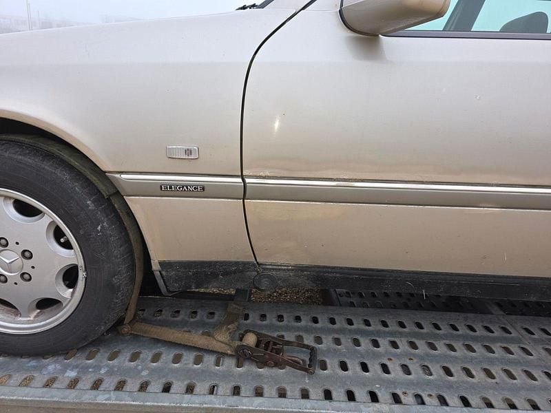 Gebraucht Mercedes C250 150 PS (110 kW) 1997 Beige Kombi