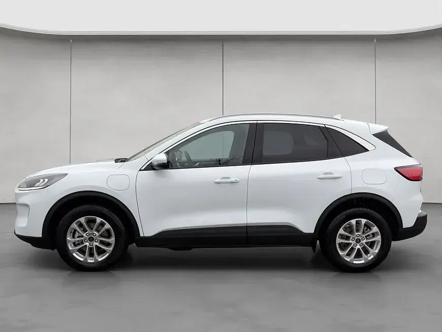 Gebraucht Ford Kuga Titanium 224 PS (164 kW) 2022 Weiß SUV