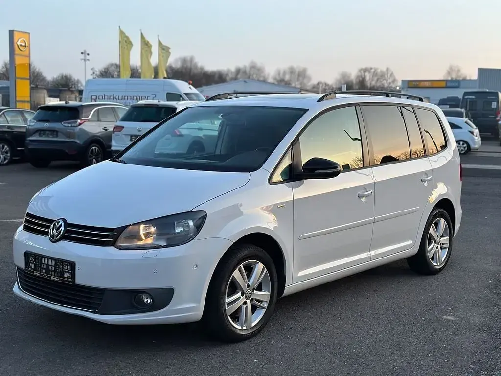 Gebraucht VW Touran 105 PS (77 kW) 2013 Weiß Van / Kleinbus