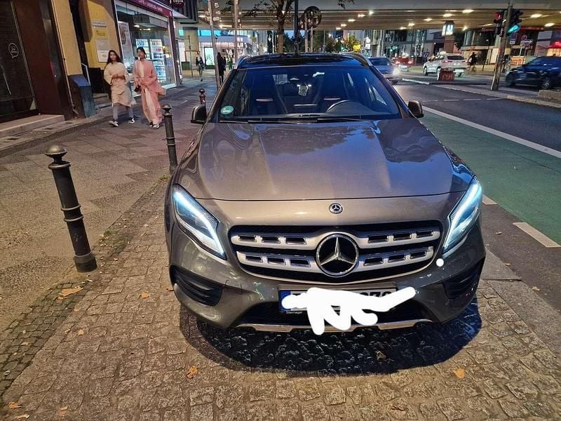 Gebraucht 2017 Mercedes GLA200 AMG line SUV | 18.000 € (Guter Preis) - Bild 1/4