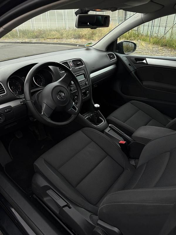 Schwarz Gebraucht 2010 VW Golf VI Limousine | 4.249 € (Guter Preis) - Bild 1/4