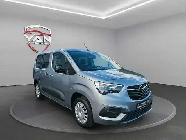 Gebraucht Opel Combo Life Elegance 131 PS (96 kW) 2023 Silber Van / Kleinbus