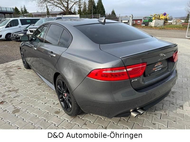 Gebraucht Jaguar XE R-Sport 179 PS (131 kW) 2018 Grau Limousine