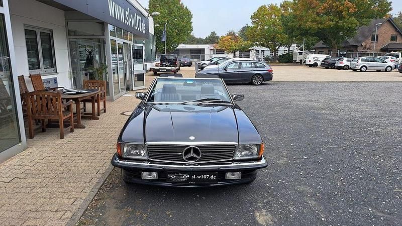 Gebraucht Mercedes SL300 188 PS (138 kW) 1987 Blauschwarz Cabrio