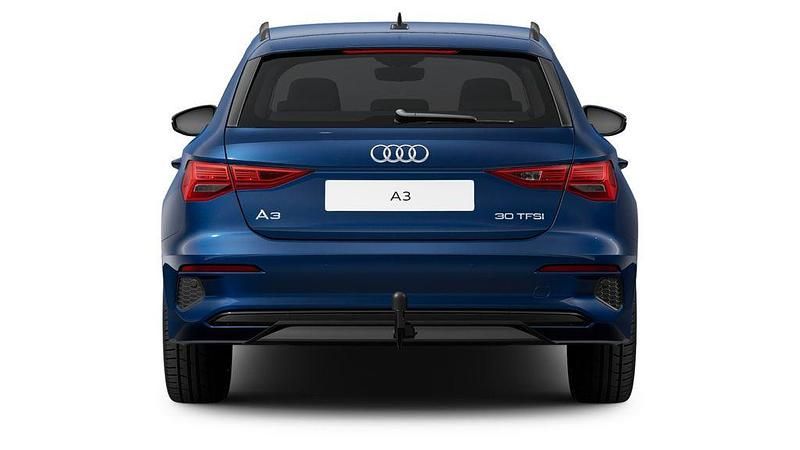 Gebraucht Audi A3 Ambiente 110 PS (80 kW) 2023 Blau Limousine