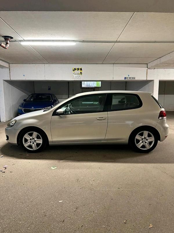 Gebraucht VW Golf 80 PS (58 kW) 2009 Silber Coupé