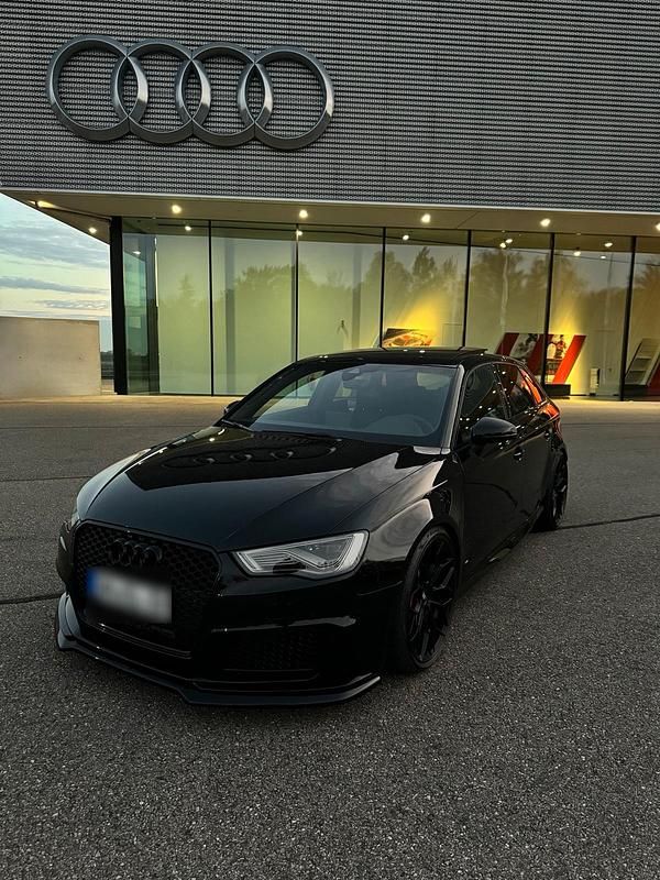 Second-hand Audi RS3 Ambiente 2016 Negru Berlinǎ