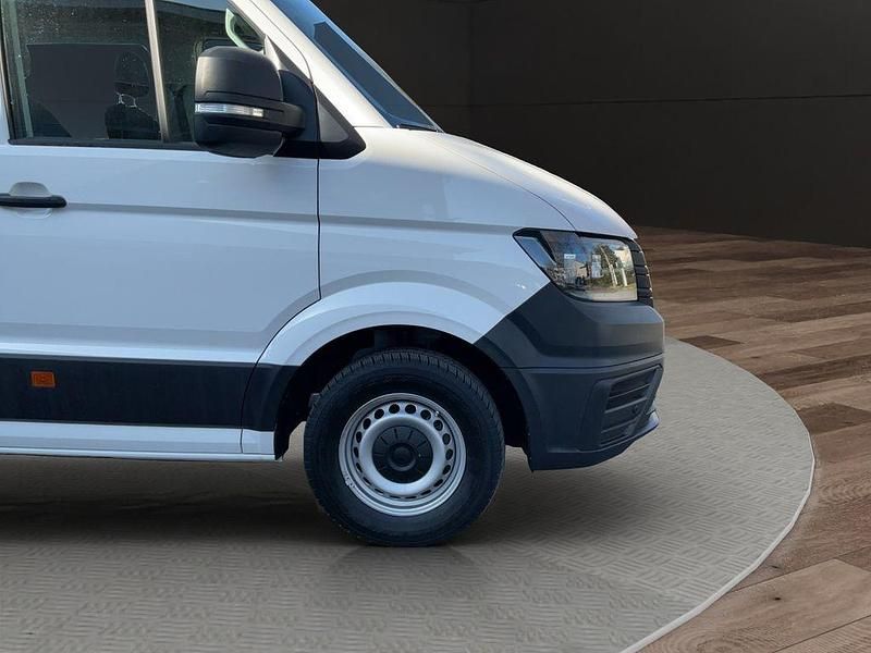 Gebraucht VW Crafter 163 PS (119 kW) 2024 Weiß Van