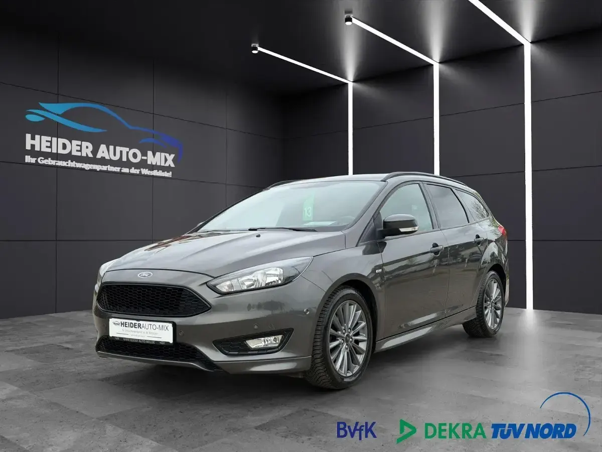 Usata Ford Focus ST-Line 140 CV (102 kW) 2018 Grigio Station wagon