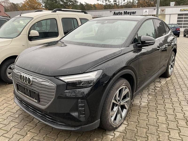Gebraucht Audi Q4 Sportback e-tron Basis 125 kW (170 PS) 2022 Schwarz SUV
