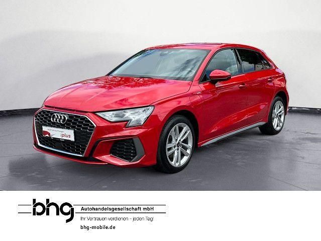 Rot Gebraucht 2022 Audi A3 Sportback e-tron S-Line Kleinwagen | 25.420 € (Superpreis) - Bild 1/4