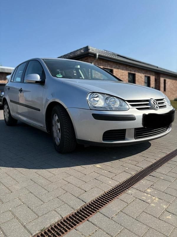 Grau Gebraucht 2004 VW Golf V Kleinwagen | 2.200 € (Guter Preis) - Bild 1/4