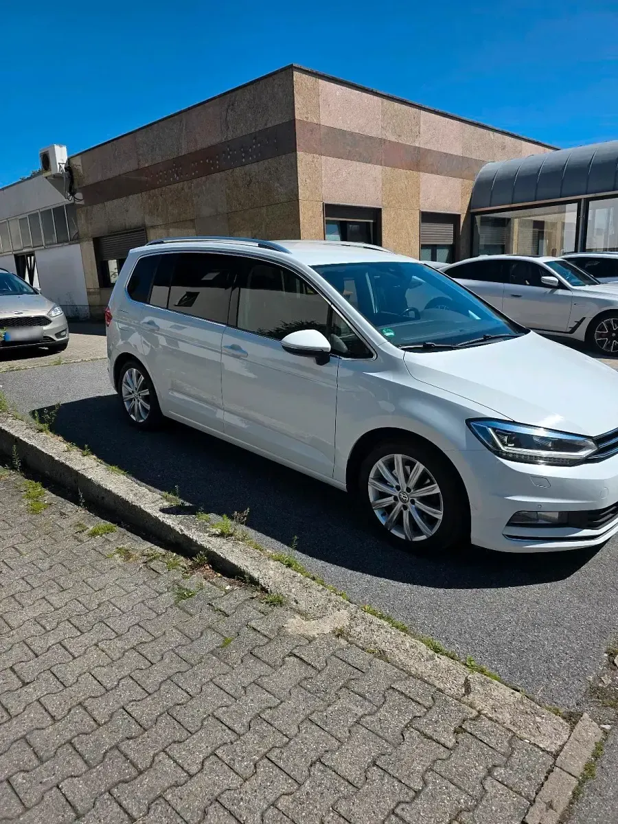 Gebraucht VW Touran 150 PS (110 kW) 2016 Weiß Van / Kleinbus