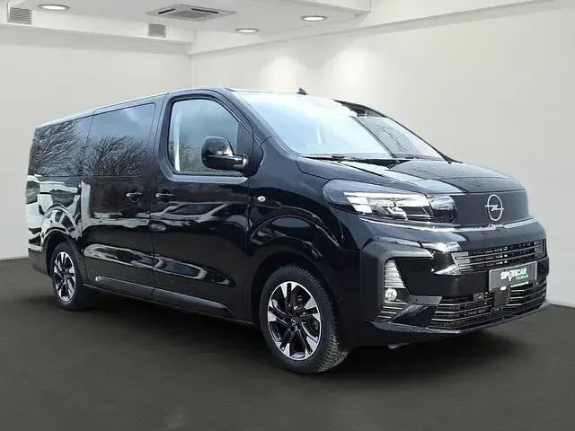Gebraucht Opel Zafira Life Edition 177 PS (130 kW) 2024 Schwarz Van / Kleinbus