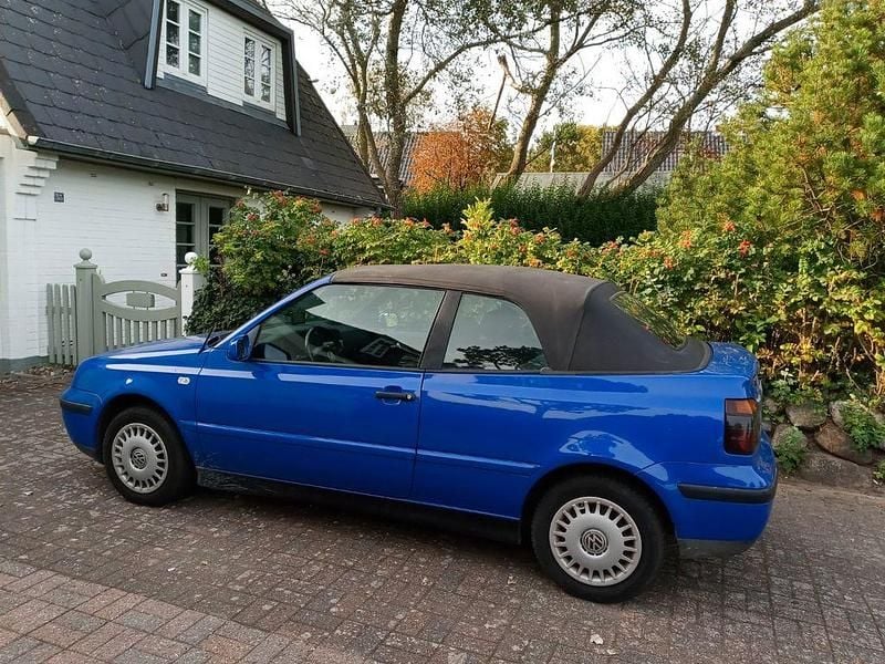 Blau Gebraucht 2000 VW Golf Cabriolet Classicline Cabrio | 5.500 € (Teuer) - Bild 1/4
