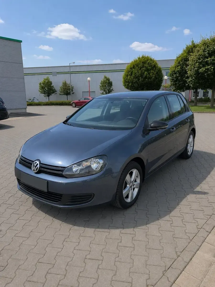 Gebraucht VW Golf VI 102 PS (75 kW) 2010 Grau Kleinwagen