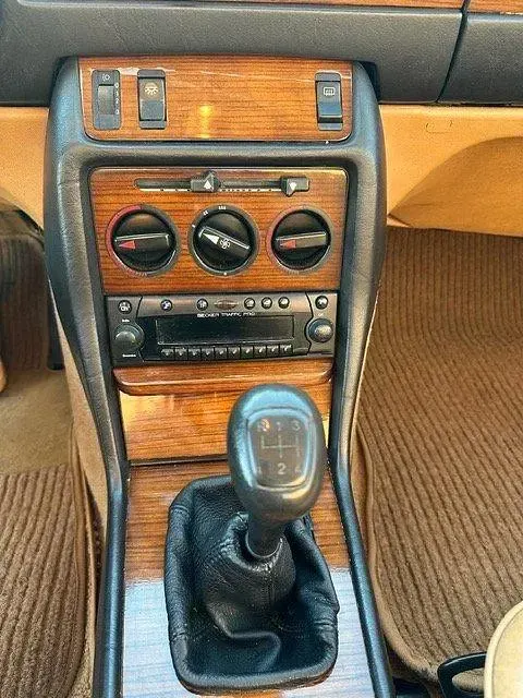 Gebraucht Mercedes 230 136 PS (100 kW) 1982 Coupé