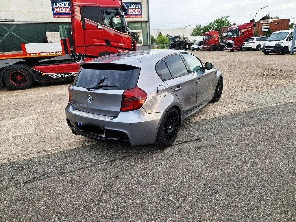 Gebraucht BMW 130 Performance 258 PS (189 kW) 2010 Grau Kleinwagen