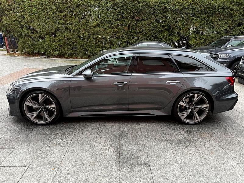 Grau Gebraucht 2022 Audi RS6 Sport Kombi | 67.980 € - Bild 1/4