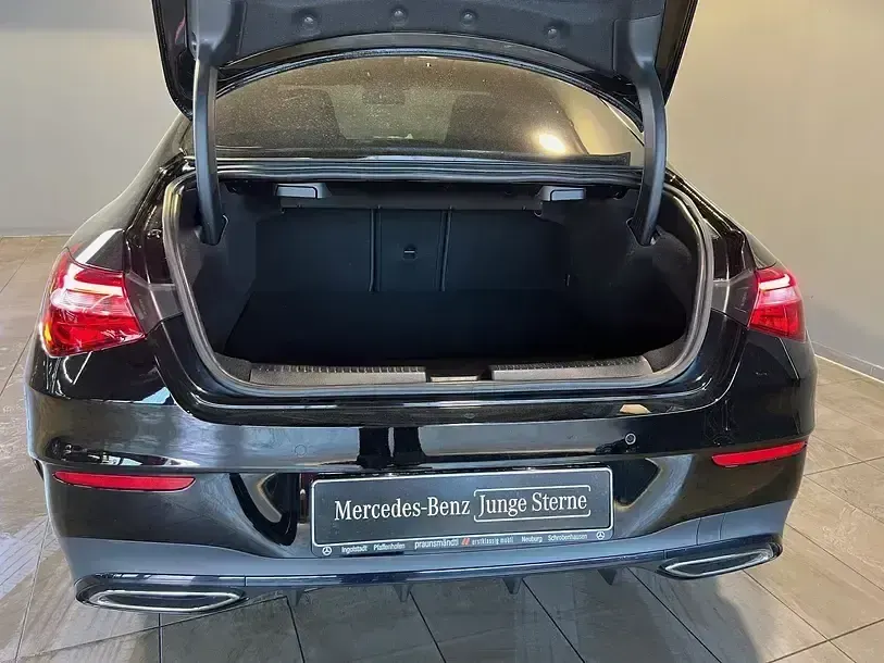 Gebraucht Mercedes CLA250e AMG 218 PS (160 kW) 2023 Schwarz Coupé