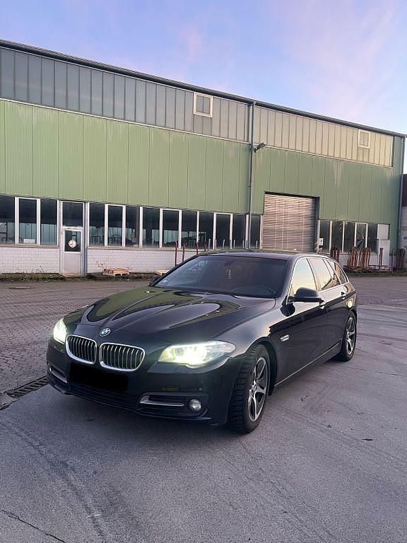 Schwarz Gebraucht 2014 BMW 530 Luxury Line Kombi | 13.200 € (Etwas zu teuer) - Bild 1/4
