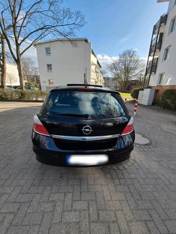 Gebraucht Opel Astra 105 PS (77 kW) 2006 Schwarz Kleinwagen
