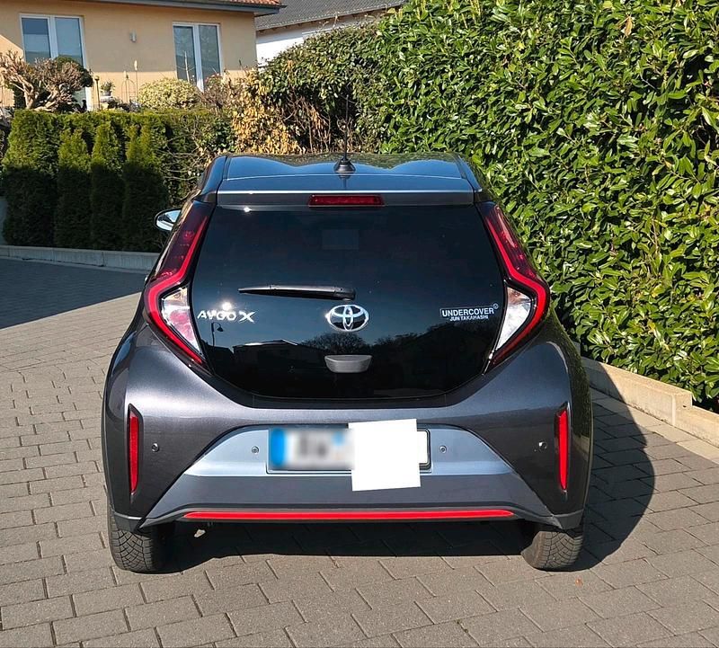 Gebraucht Toyota Aygo 72 PS (52 kW) 2023 Andere farben Kleinwagen