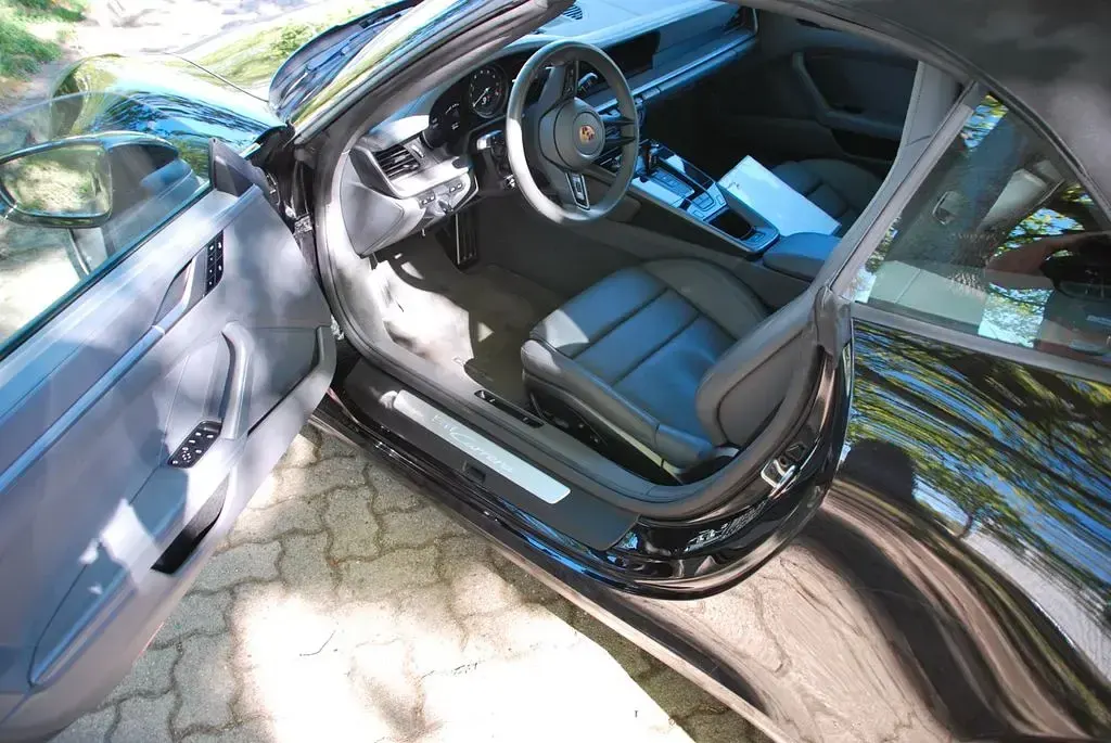 Gebraucht Porsche 911 Carrera Cabriolet 385 PS (283 kW) 2021 Schwarz Cabrio