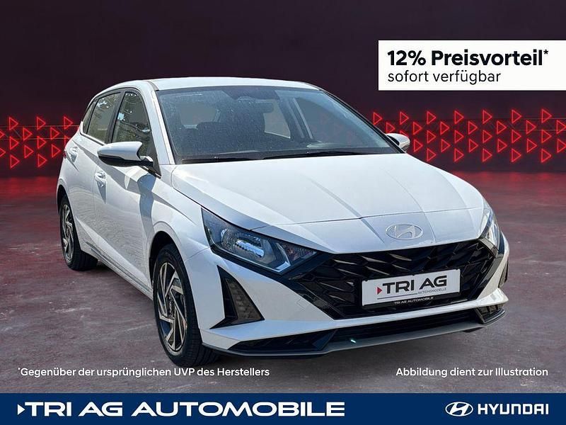 Weiß Gebraucht 2025 Hyundai i20 Trend Limousine | 22.970 € (Fairer Preis) - Bild 1/4