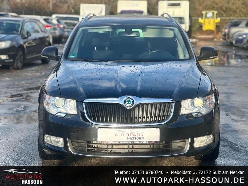 Gebraucht Skoda Superb Elegance 170 PS (125 kW) 2012 Schwarz Kombi