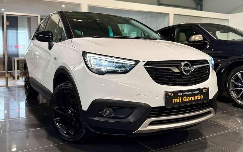 Schneeweiss/olympic/summit whi Gebraucht 2020 Opel Crossland X Innovation SUV | 15.899 € (Fairer Preis) - Bild 1/4