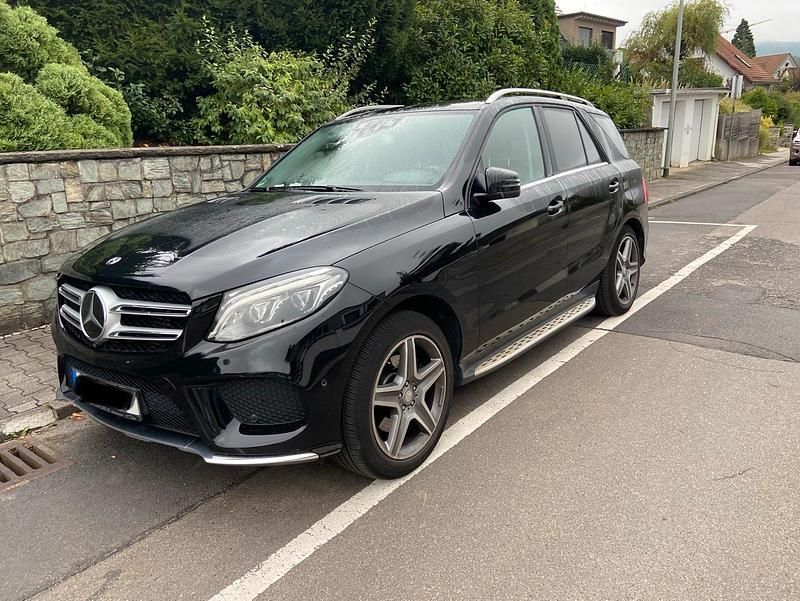 Schwarz Gebraucht 2017 Mercedes GLE350 AMG line SUV | 28.500 € (Guter Preis) - Bild 1/4