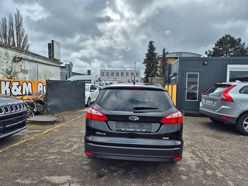 Gebraucht Ford Focus Trend 125 PS (91 kW) 2014 Limousine