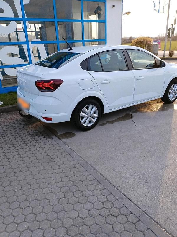 Gebraucht Dacia Logan Expression 90 PS (66 kW) 2023 Weiß Limousine