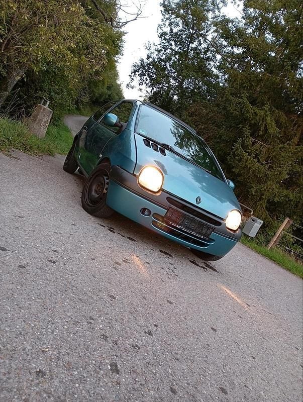 Blau Gebraucht 2004 Renault Twingo Kleinwagen | 290 € (Superpreis) - Bild 1/4