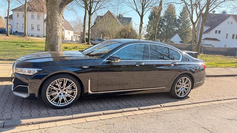 Gebraucht BMW 730 285 PS (209 kW) 2022 Schwarz Limousine