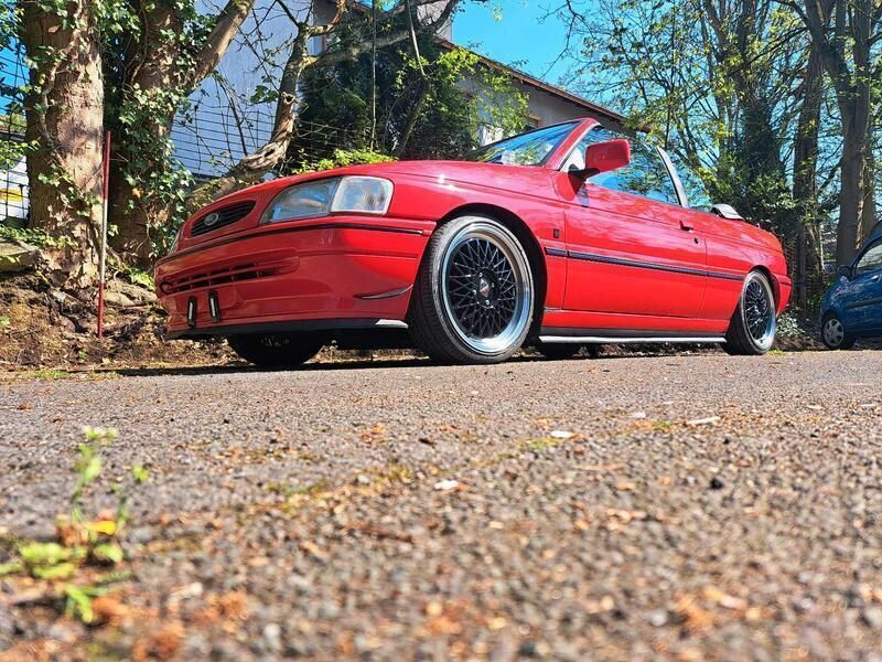 Rot Gebraucht 1993 Ford Escort Cabriolet Cabrio | 2.999 € - Bild 1/4